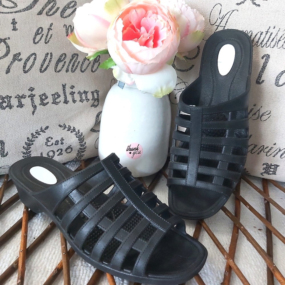 Okabashi black rubber slippers sandals made in USA